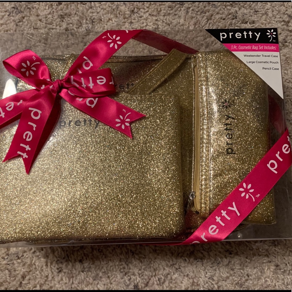 Cosmetic bag set